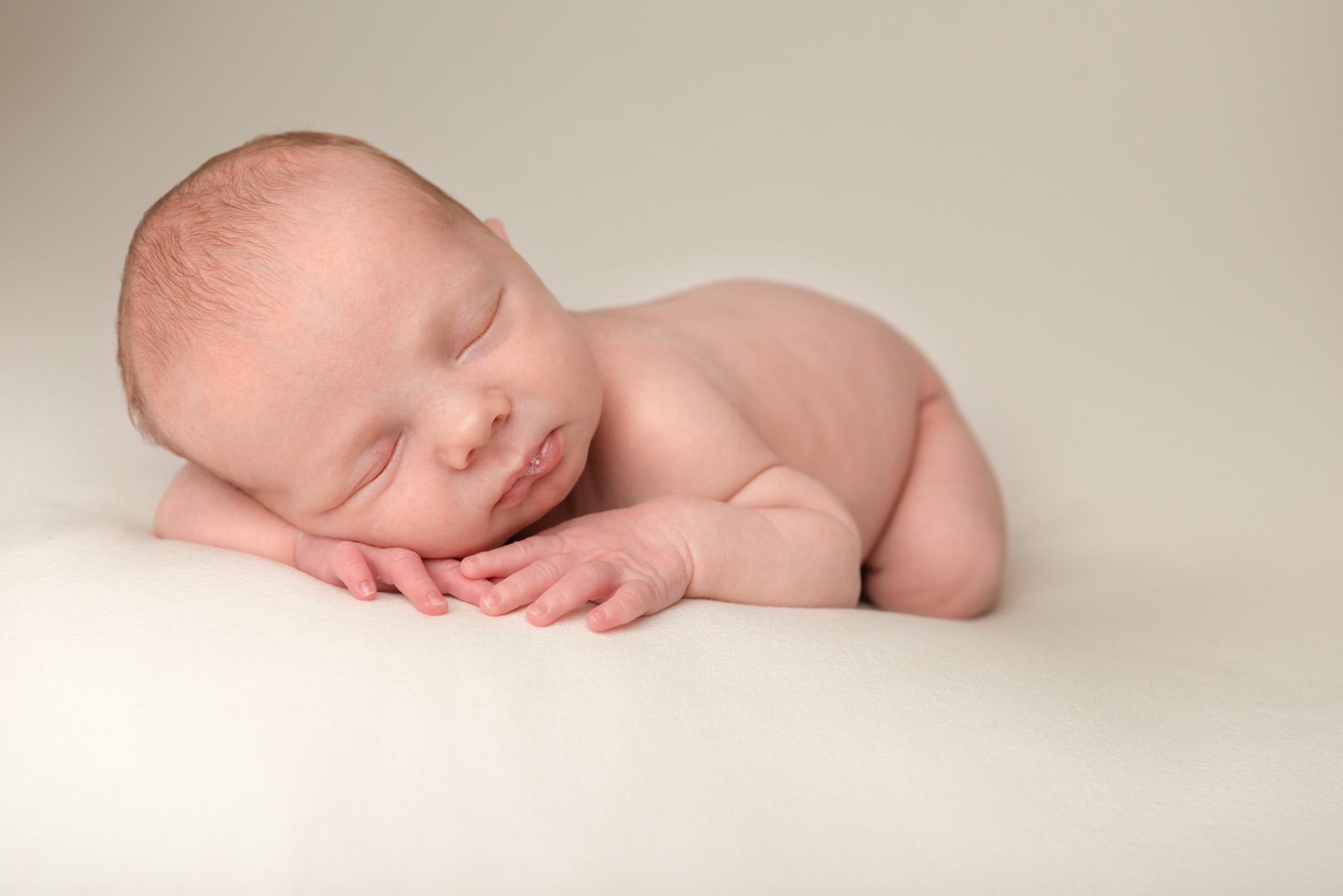 3 reasons to book a newborn photo shoot while you’re pregnant!