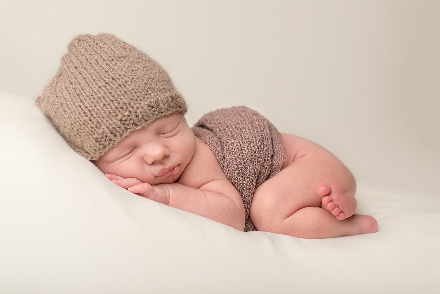 Newborns sleep longer and more deeply between 5 and 10 days old