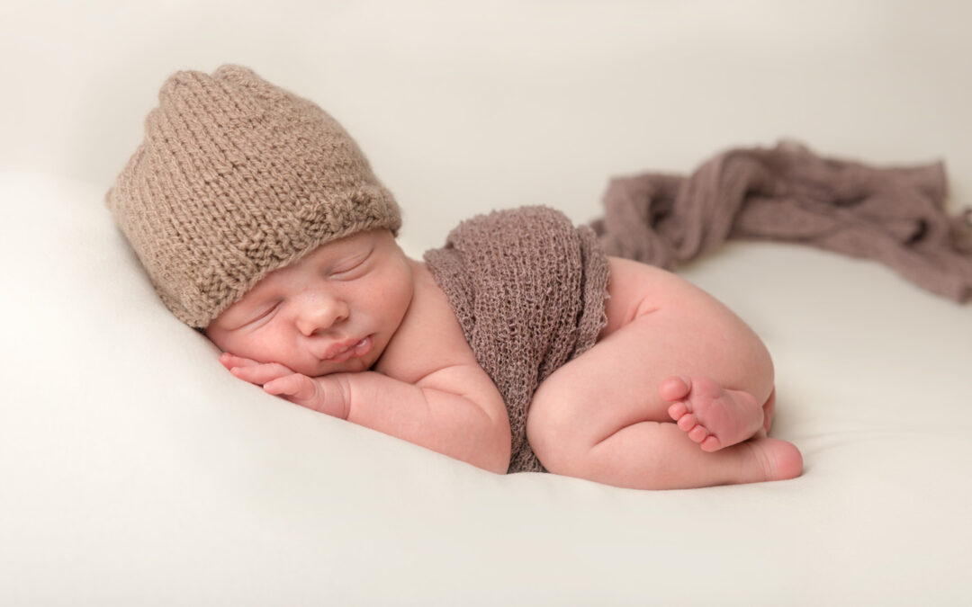 3 reasons to book a newborn photo shoot while you’re pregnant!